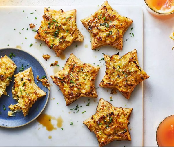 Leek crumpet rarebits