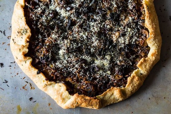 Leek, fennel and mushroom galette