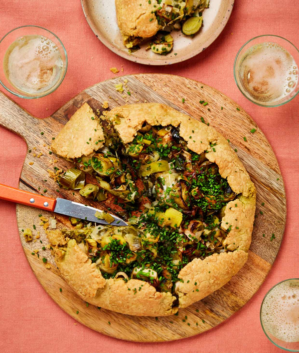 Leek, pistachio and jalapeño galette