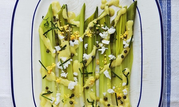 Leek vinaigrette with chopped egg, chives and mustard dressing