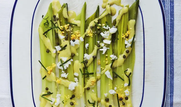 Leek vinaigrette with chopped egg, chives and mustard dressing