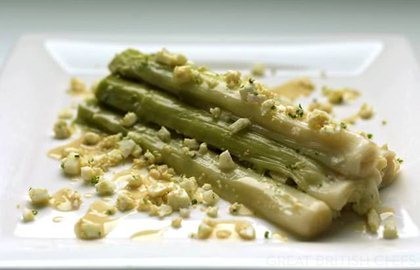 Leeks vinaigrette with eggs mimosa