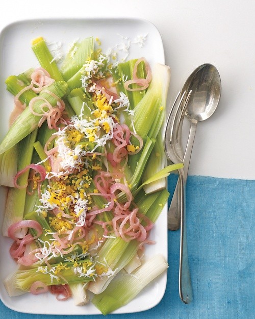 Leeks vinaigrette with hard-cooked egg