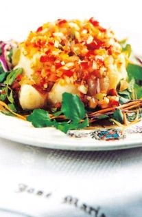 Leeks with a summer vegetable vinaigrette (Puerros del monasterio con vinagreta)