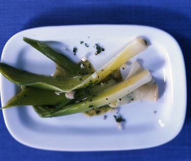 Leeks with vinaigrette (Poireaux en vinaigrette)