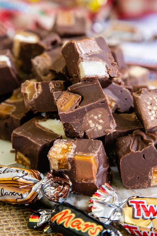 Leftover chocolates fudge (Easy celebrations fudge)