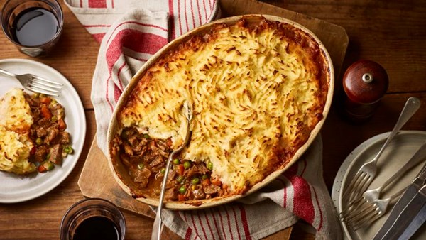 Leftover lamb shepherd's pie