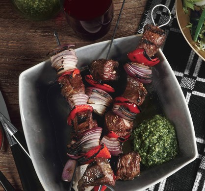 Lemb kebabs with mint pesto