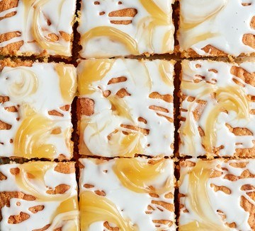 Lemon & elderflower traybake