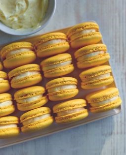 Lemon & thyme macarons