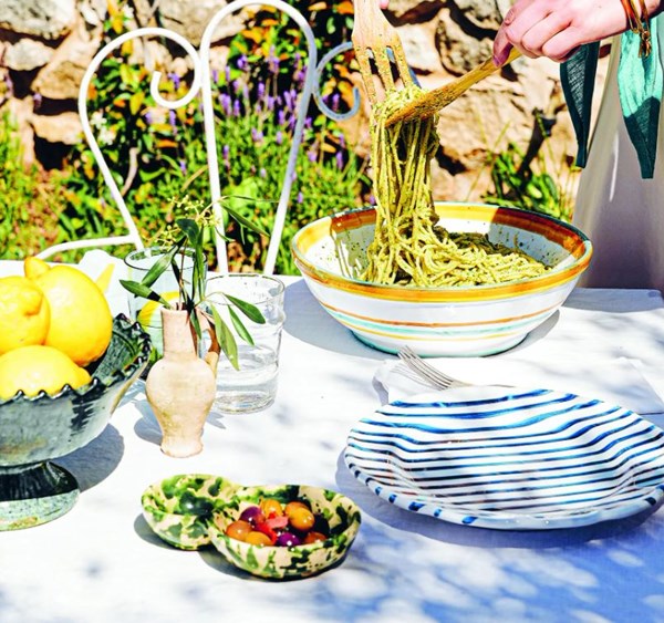 Lemon, almond & mint pesto pasta