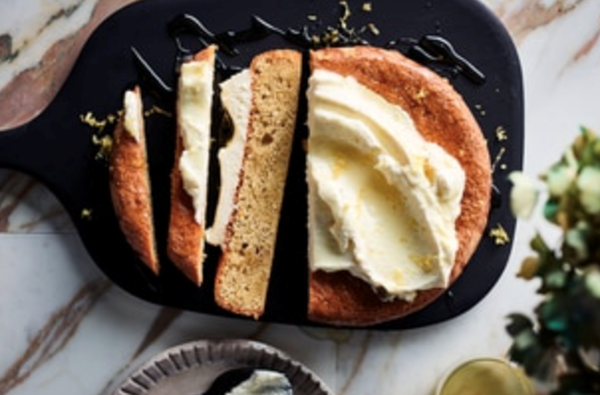 Lemon and almond cake with ricotta frosting