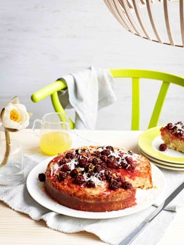 Lemon and blackberry cake