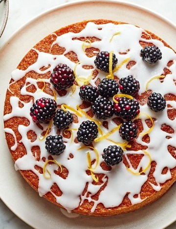Lemon and blackberry cake
