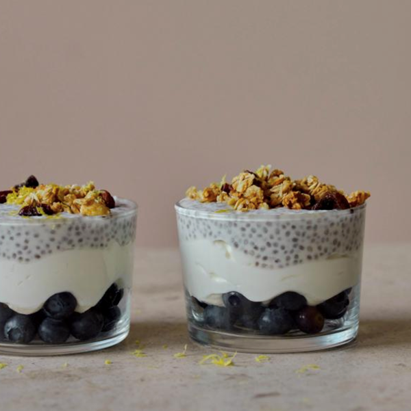 Lemon and blueberry chia pot