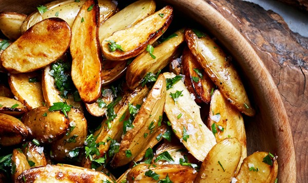 Lemon and parsley skillet-roasted fingerling potatoes