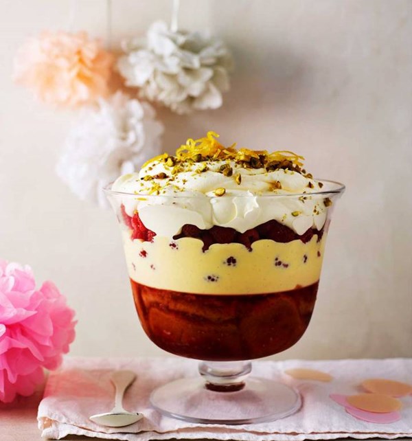 Lemon and raspberry Prosecco trifle