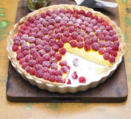 Lemon and raspberry tart