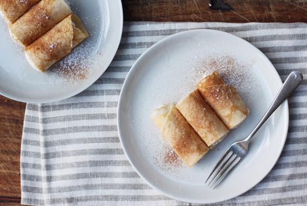 Lemon and ricotta filled crepes (Apostle's fingers)