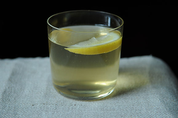 Lemon and sherry spritzer (AKA rebujito)