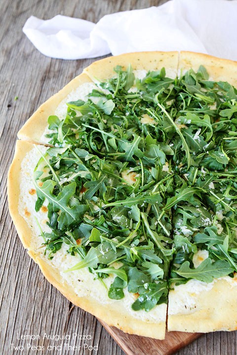 Lemon arugula pizza