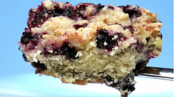 Lemon blueberry buckle