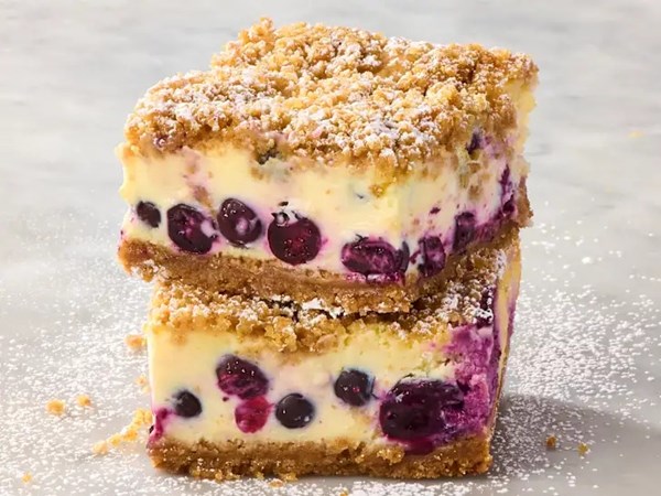 Lemon-blueberry cream cheese bars 