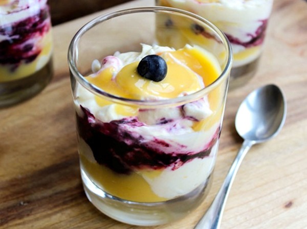 Lemon-blueberry fools