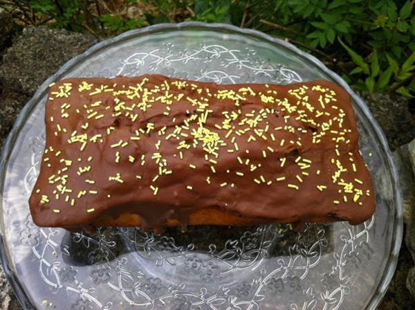 Lemon cake with chocolate icing