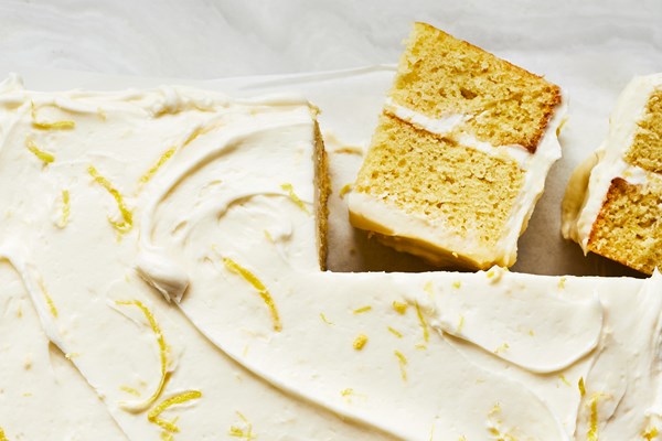 Lemon cake with cream cheese frosting