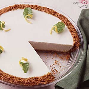 Lemon cheesecake pie