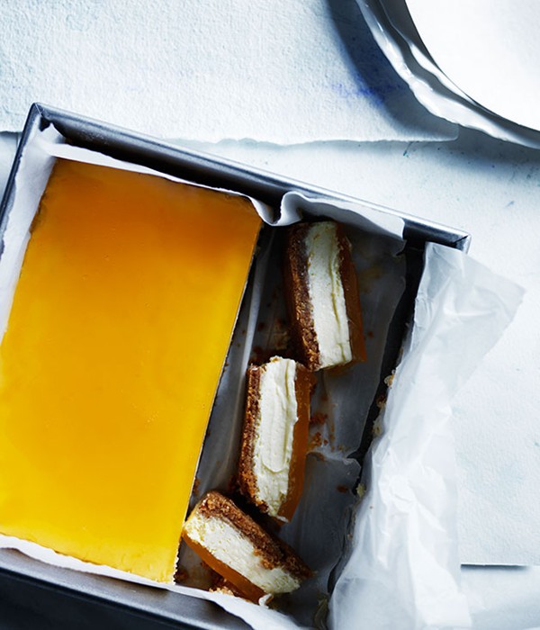 Lemon cheesecake slice with citrus jelly