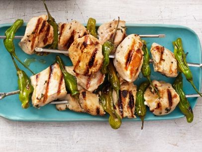 Lemon chicken and shishito peppers kebabs