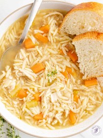 Lemon chicken orzo soup
