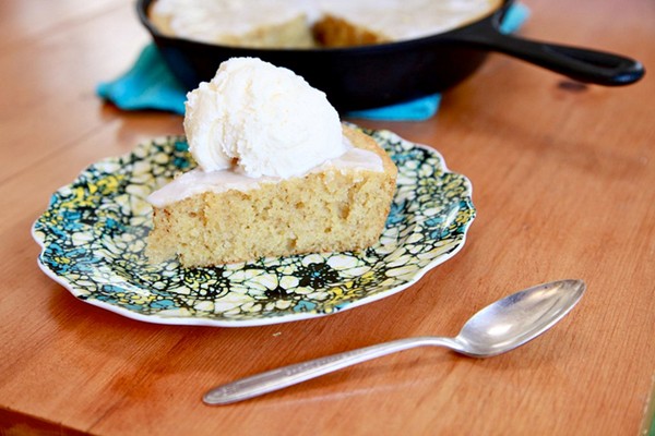 Lemon cornmeal breakfast cake