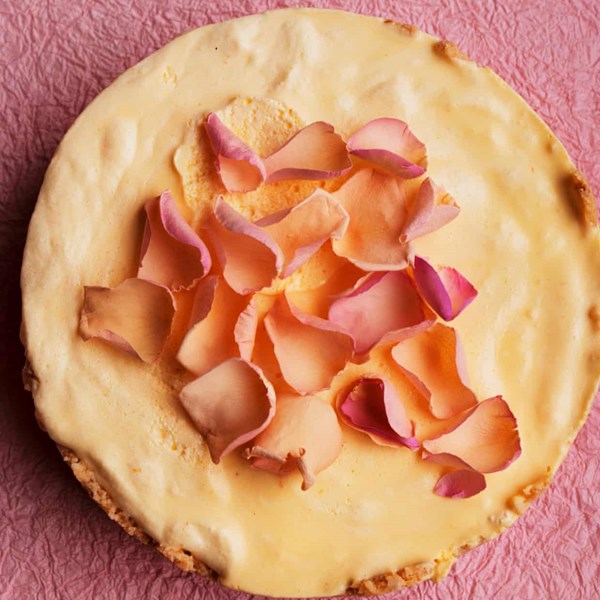 Lemon cream cheese mousse cake