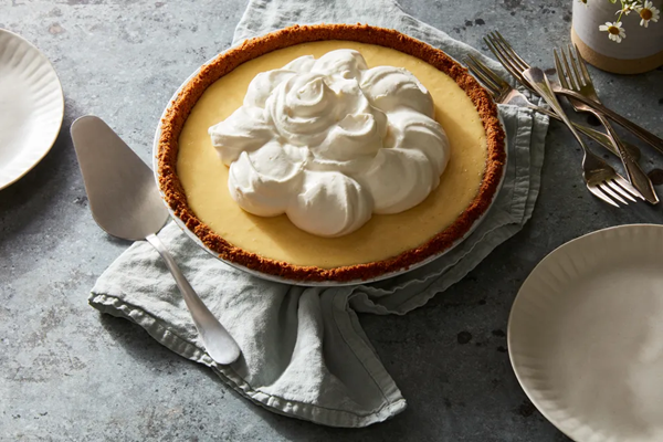 Lemon cream pie