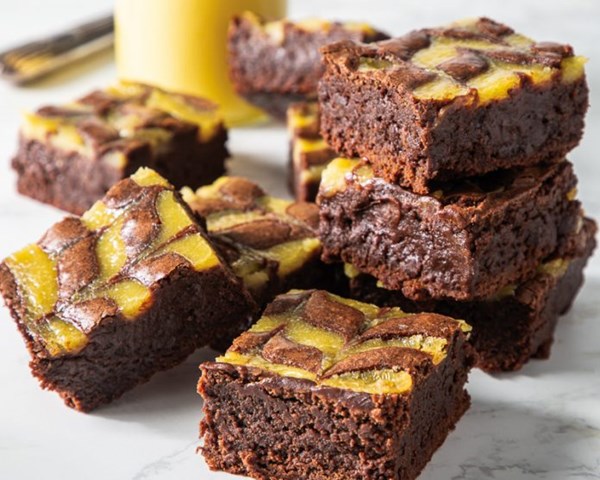 Lemon curd brownies