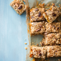 Lemon curd crumble bars