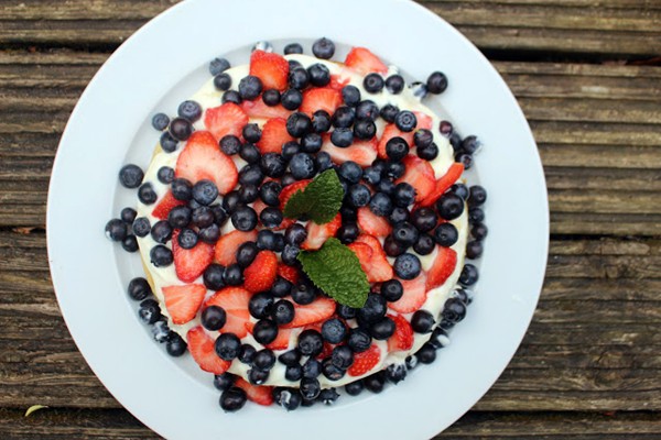 Lemon curd fudge cake