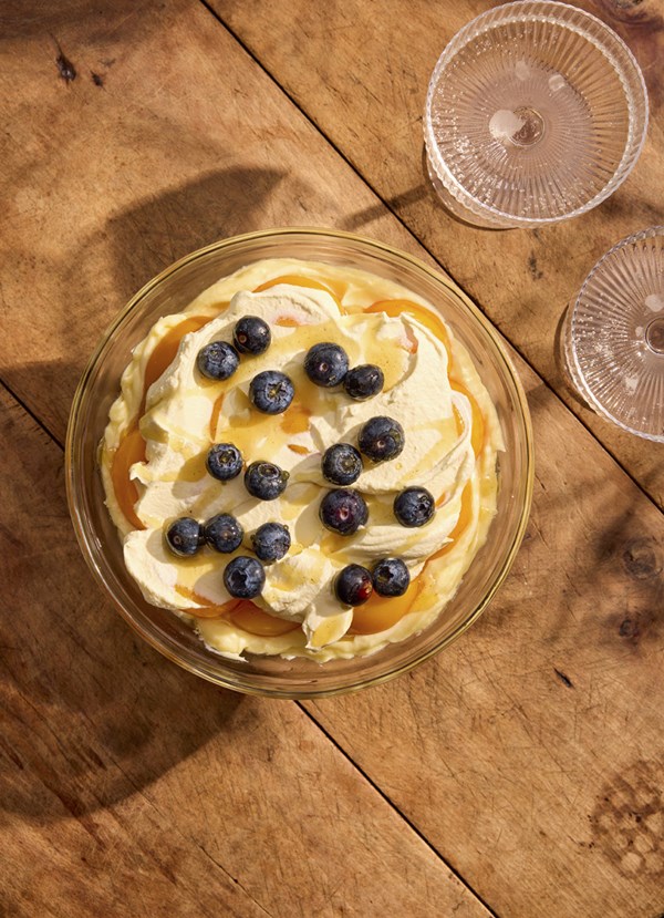 Lemon curd trifle