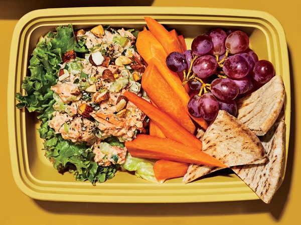 Lemon-dill salmon salad