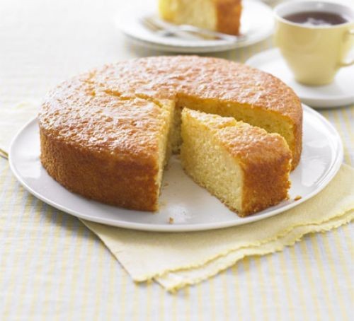 Lemon drizzle cake