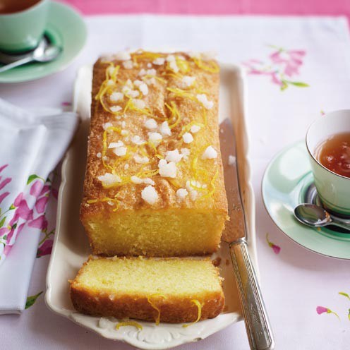 Lemon drizzle cake
