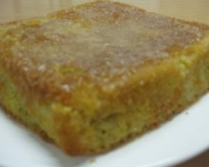 Lemon drizzle traybake