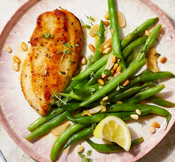 Lemon-garlic chicken with green beans