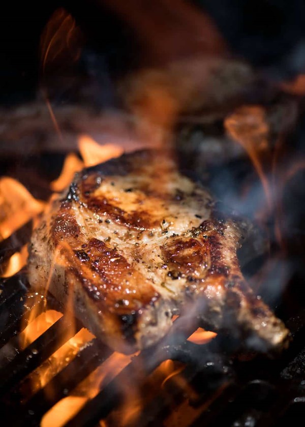 Lemon garlic marinated grilled pork chops