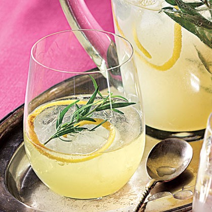 Lemon-gin sparkling cocktails