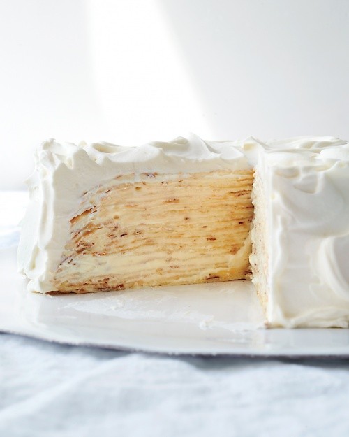 Lemon-mascarpone crêpe cake