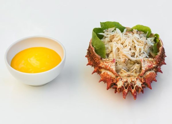 Lemon mayonnaise with spider crab